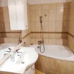 Theatroom Apartment *